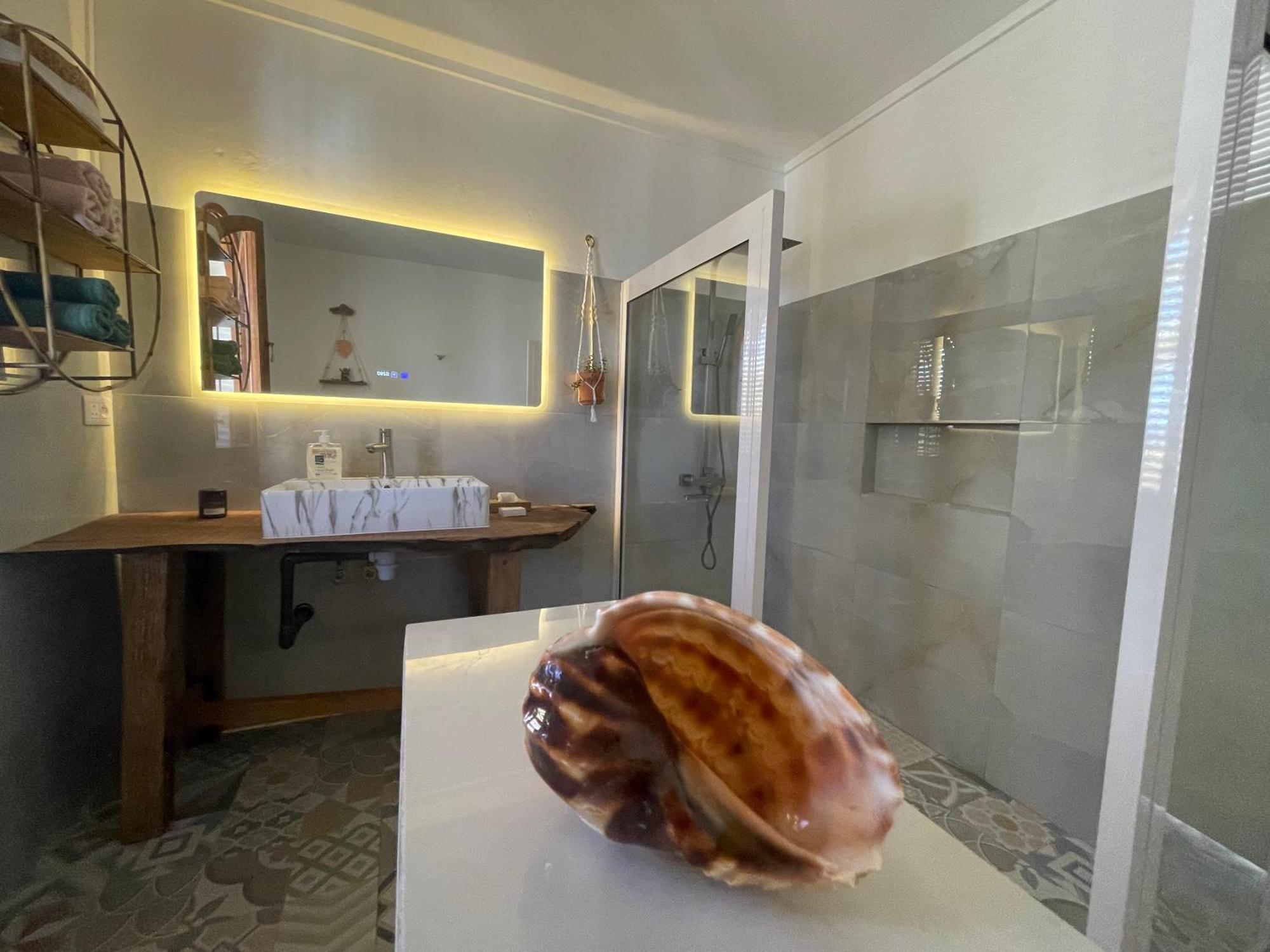 Link Road 69 Apartment Блу Бей Екстериор снимка