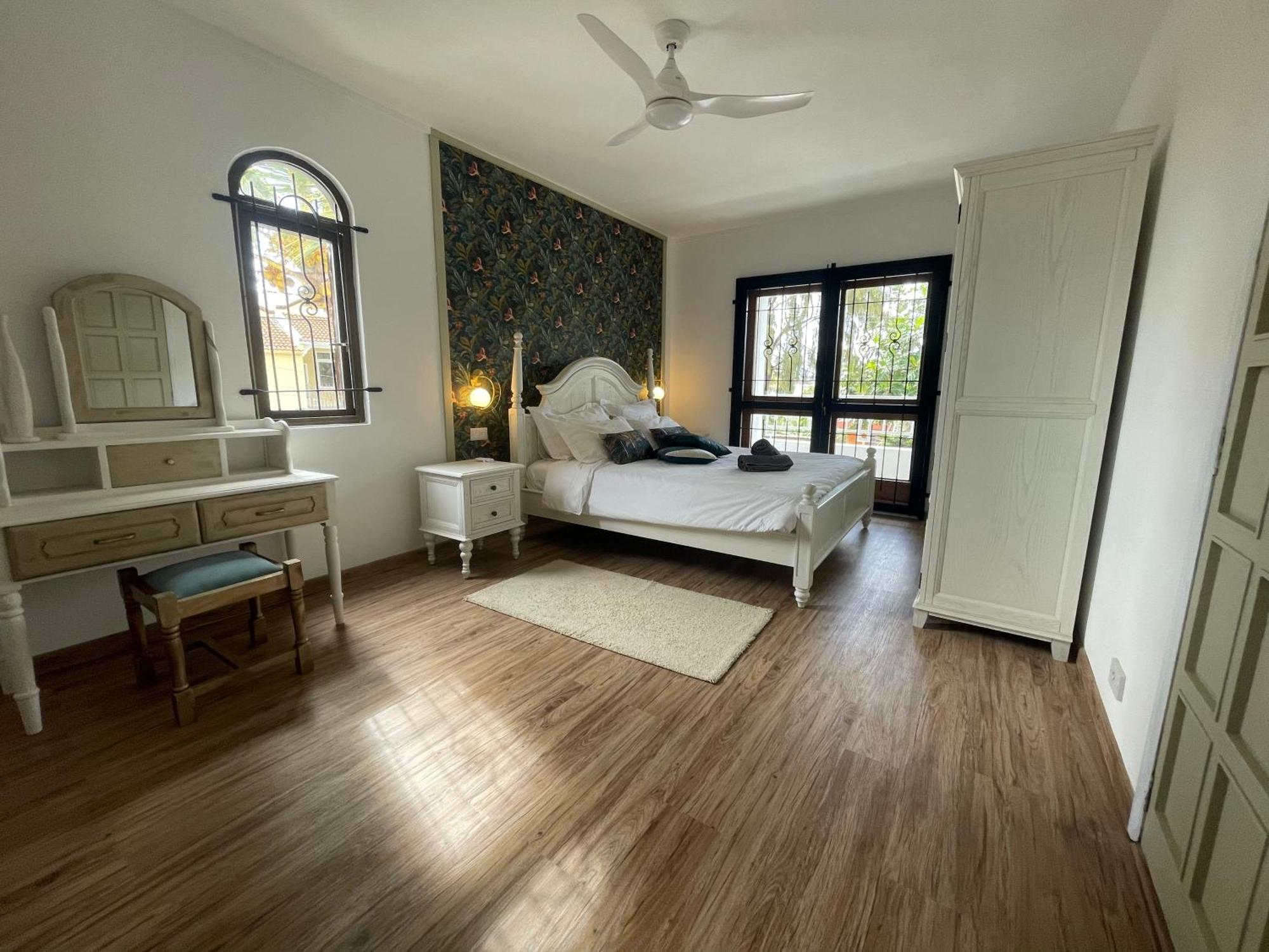 Link Road 69 Apartment Блу Бей Екстериор снимка